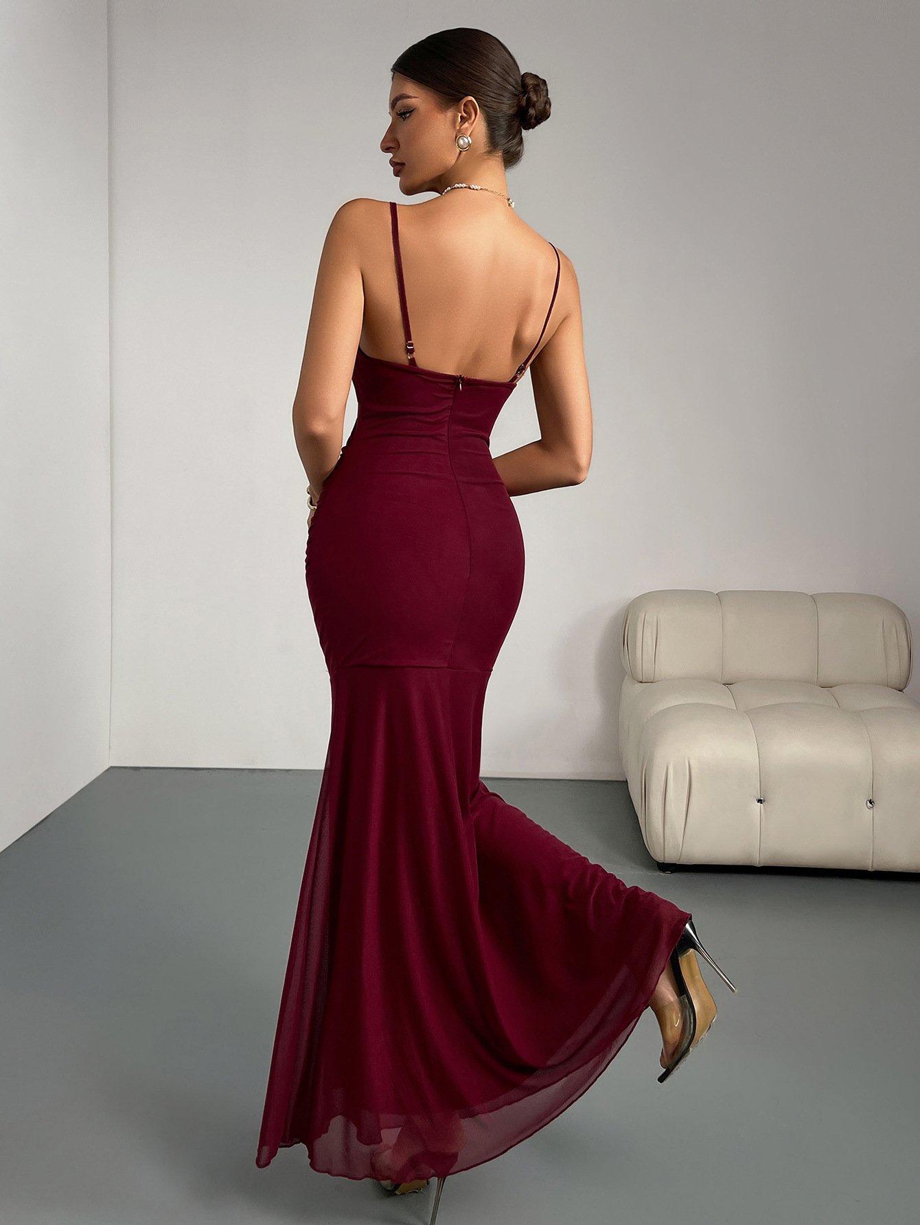 O1CN01y84qfa2HARFfoZibz_2076529110-0-cib.jpg Marina – Slim Fit Fishtail Sling Evening Dress | fashilyx