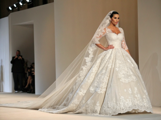 wedding dress of kim kardashian