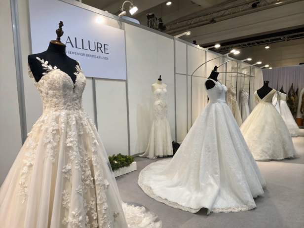 pictures of wedding dresses
